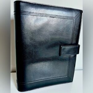 Vintage Day-Timer Black Leather 7-Ring Planner Organizer Binder Snap Like New